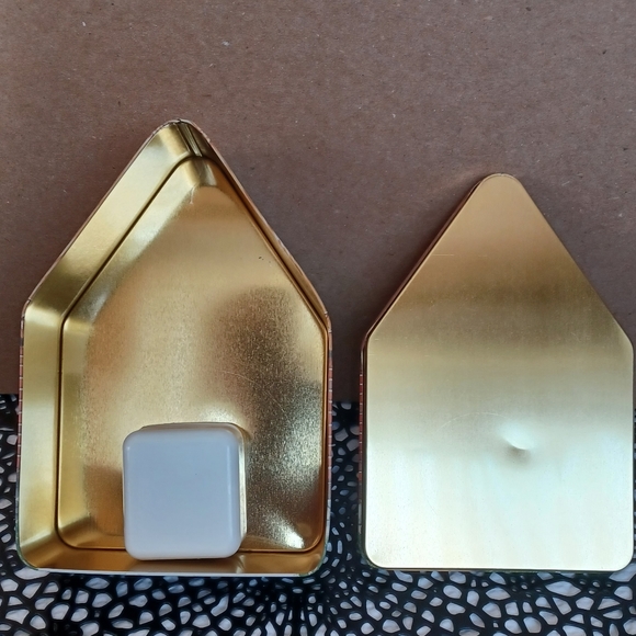 VINTAGE 1996 TIN FROM SILVER CRANE COMPANY ENGLAND PLAYS "IT'S A SMALL WORLD" - Picture 11 of 12